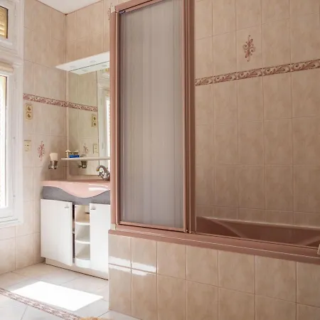 Chateau L'hubertiere *