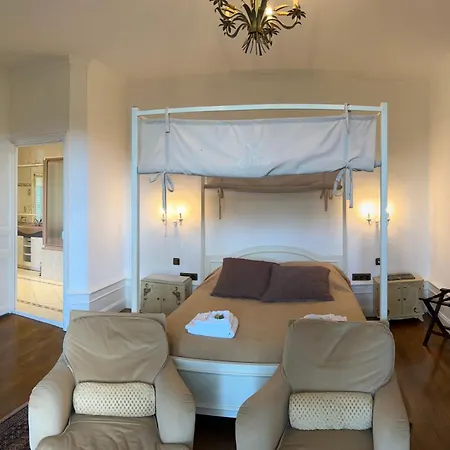 Chateau L'hubertiere, Classe Du Tourisme 4 Etoiles Bouresse