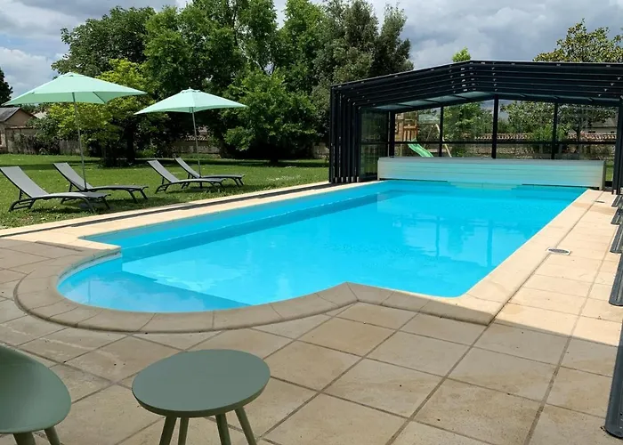 Chateau L'hubertiere * Bouresse