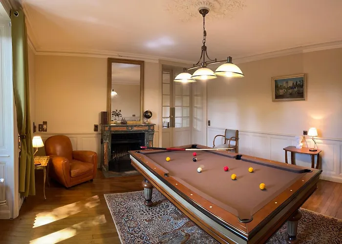 Chateau L'hubertiere * Bouresse